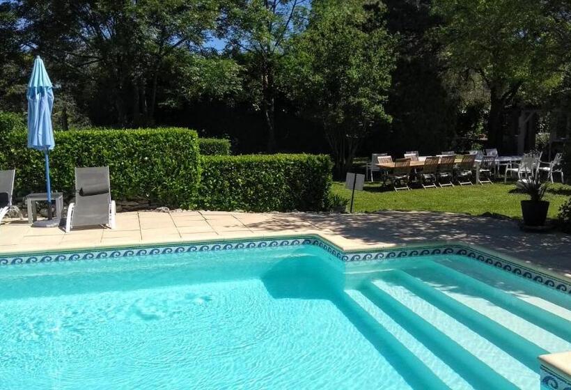 Пансион Domaine De Cadenne