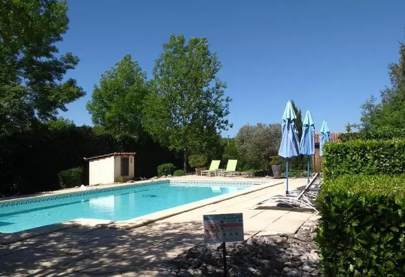 ペンション Domaine De Cadenne