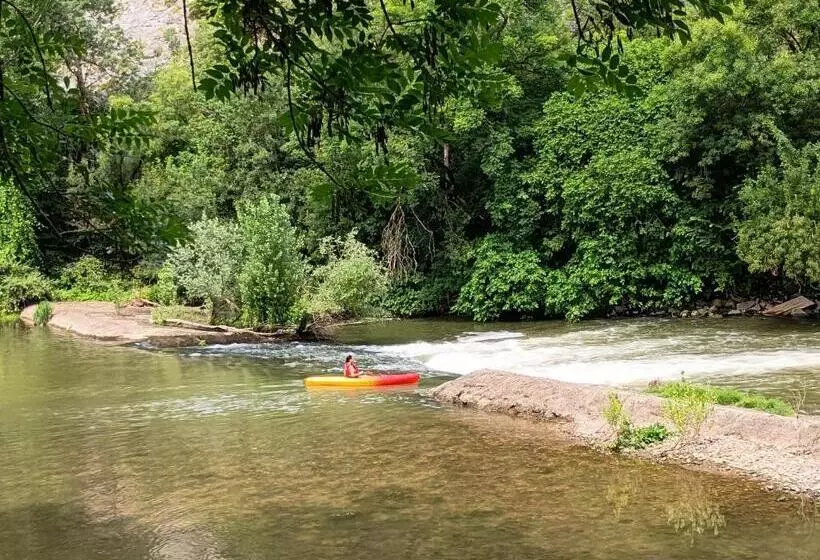 ペンション Domaine De Cadenne