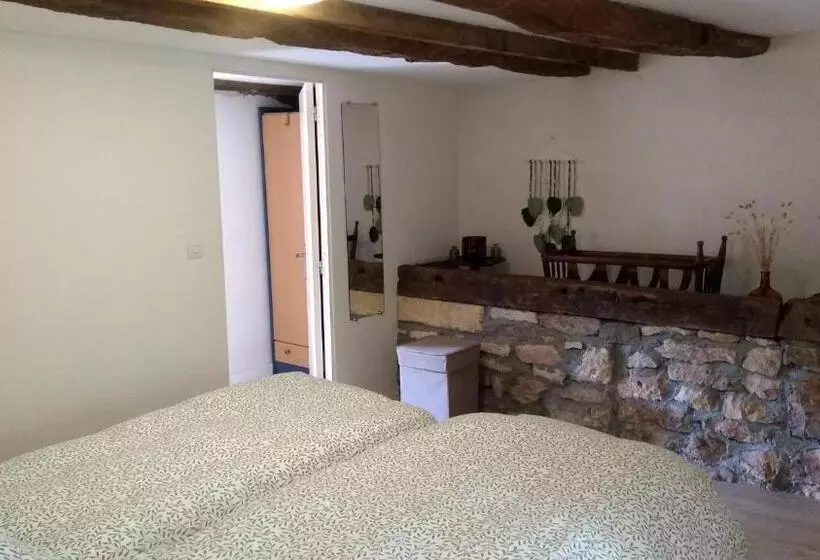 ペンション Domaine De Cadenne