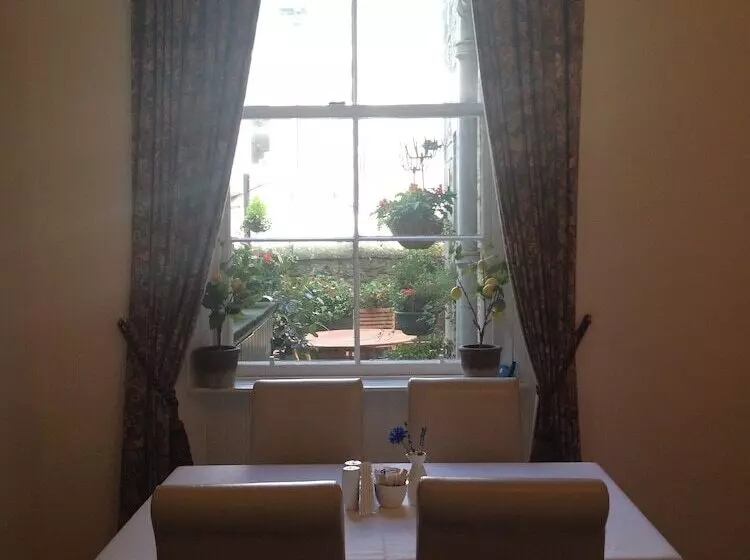 Majatalo Doune Guest House