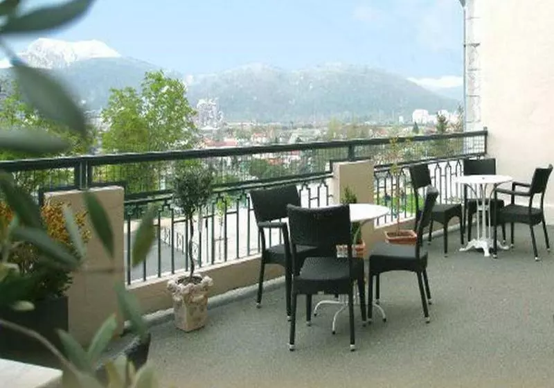 Majatalo Maison De L'esplanade