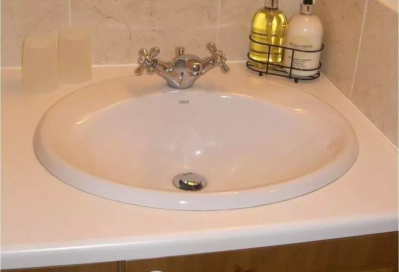 ペンション Montacute Country Tearoooms B&b