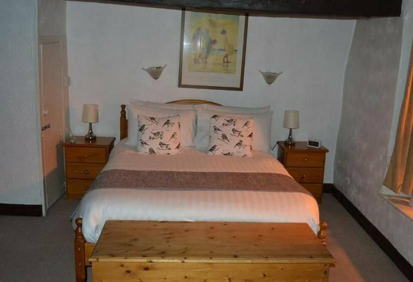 הוסטל The Black Cock Inn