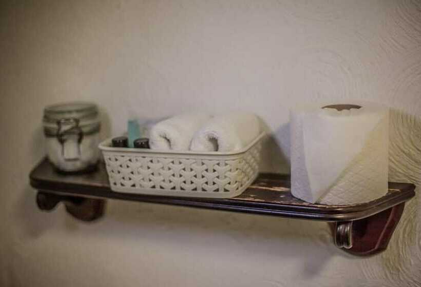 הוסטל The Black Cock Inn