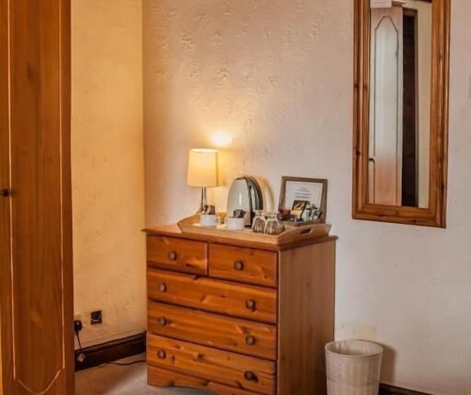 הוסטל The Black Cock Inn