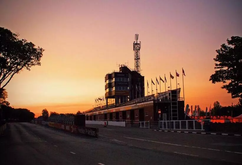 Majatalo The Island & Fairfield