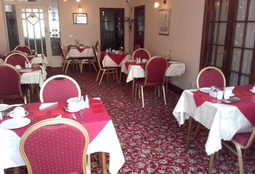 Aamiaismajoitus (B&B) Clumber House