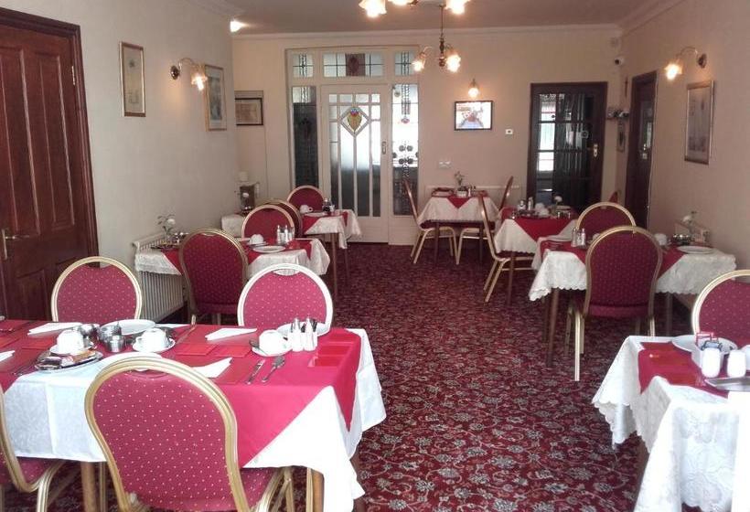 ベッドアンドブレックファースト Clumber House