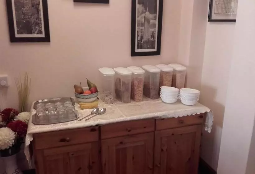 Aamiaismajoitus (B&B) Clumber House