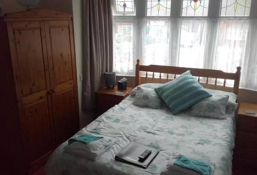 Aamiaismajoitus (B&B) Clumber House