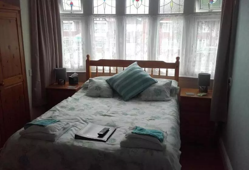 Aamiaismajoitus (B&B) Clumber House