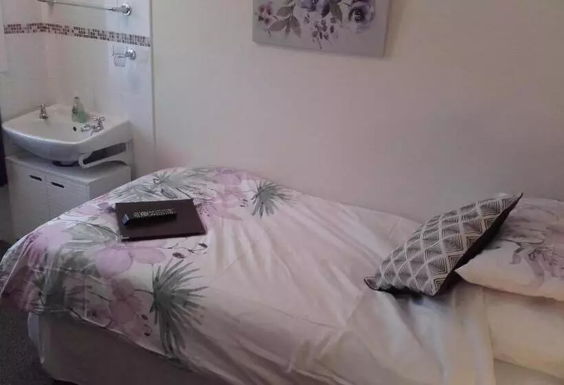 Aamiaismajoitus (B&B) Clumber House