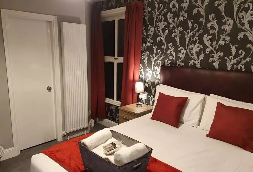 Aamiaismajoitus (B&B) The Braemar Southport