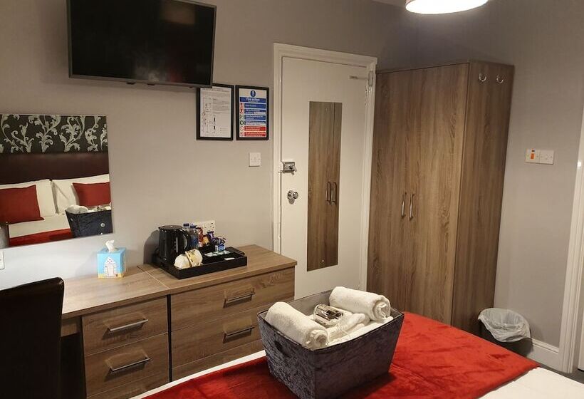 مبيت وإفطار The Braemar Southport