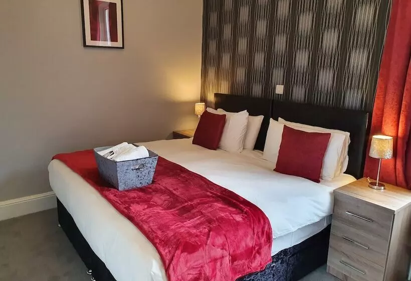 Aamiaismajoitus (B&B) The Braemar Southport