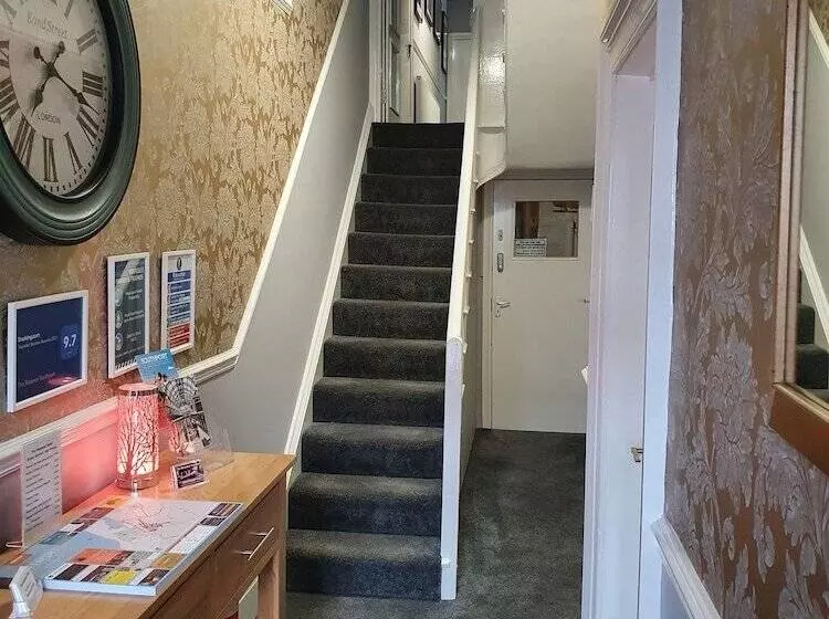 Aamiaismajoitus (B&B) The Braemar Southport