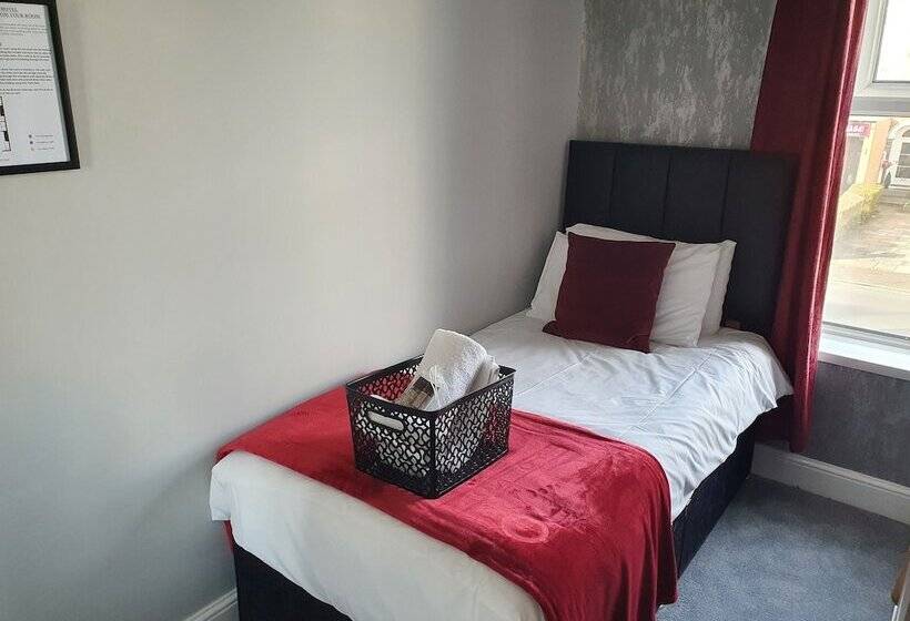 مبيت وإفطار The Braemar Southport