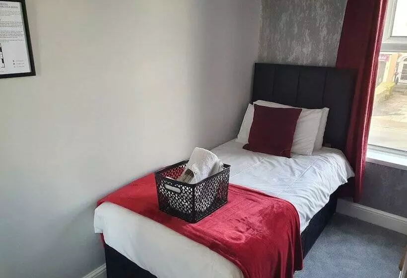 Aamiaismajoitus (B&B) The Braemar Southport