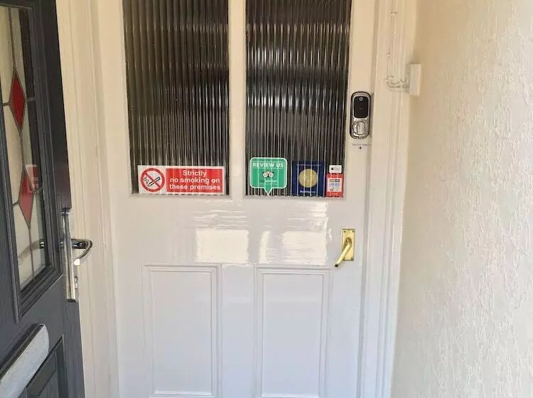 Majatalo Belford House Self Check In Rooms