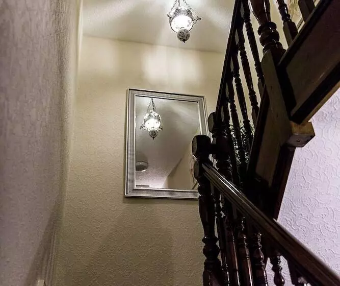 Majatalo Belford House Self Check In Rooms