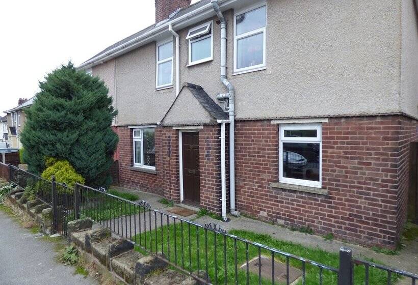 פנסיון Birdholme House