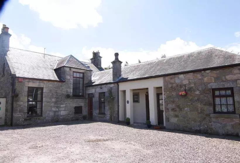 Majatalo Clarke Cottage Guest House