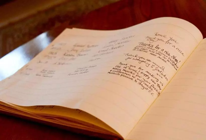 Majatalo Clarke Cottage Guest House