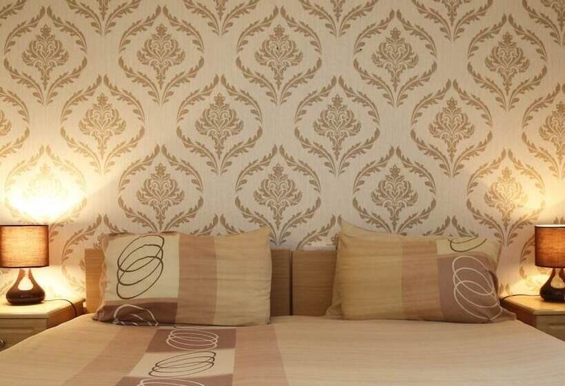 פנסיון Edenmore