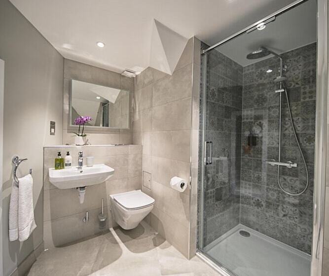 호스텔 José Pizarro The Swan Inn