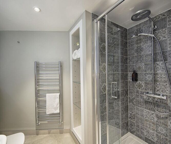 호스텔 José Pizarro The Swan Inn