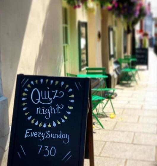 فندق صغير The Coach And Horses Inn