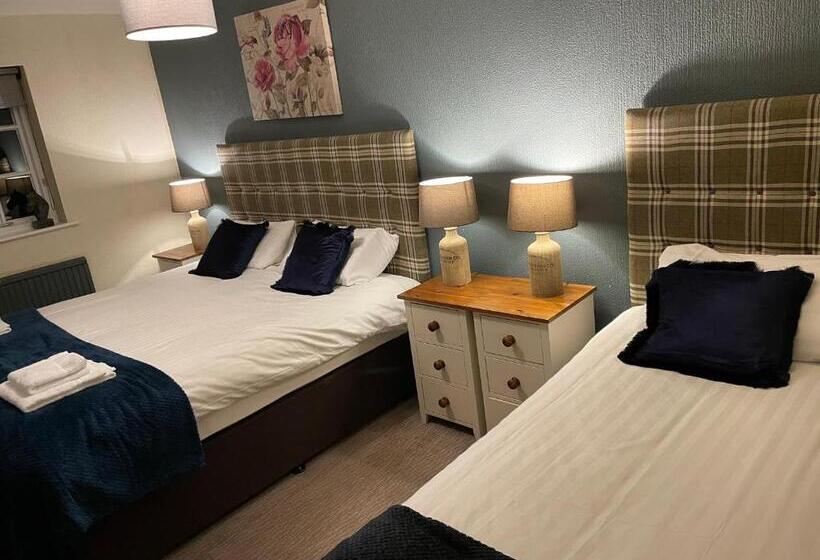 호스텔 The Coach And Horses Inn