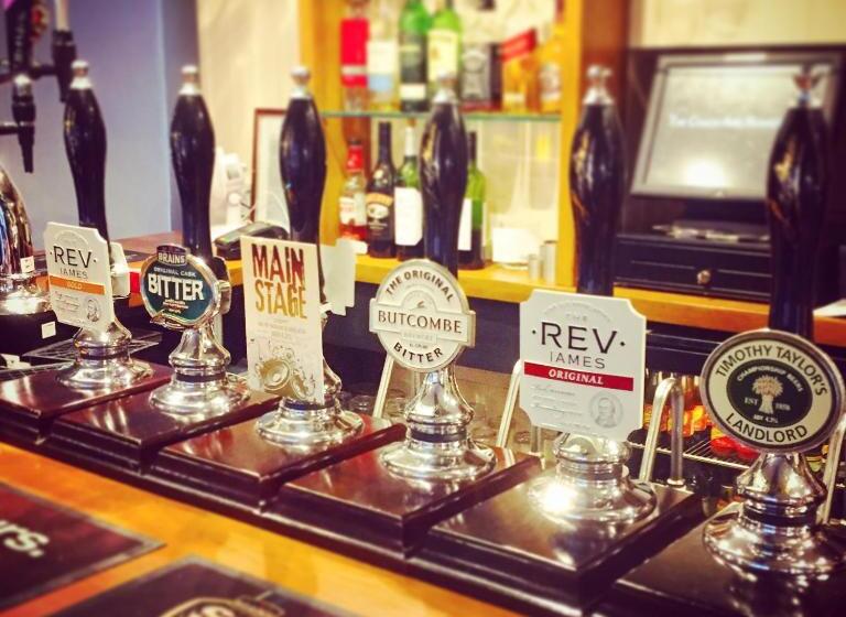 호스텔 The Coach And Horses Inn