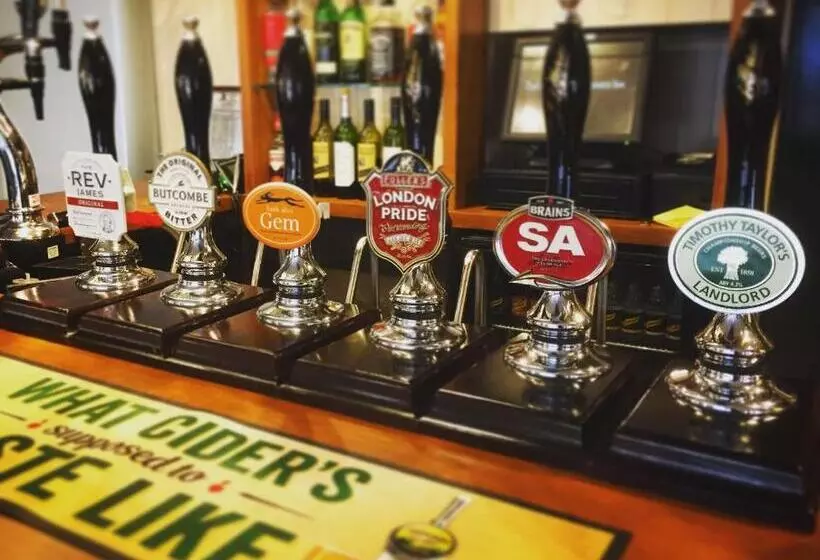 Retkeilymaja The Coach And Horses Inn