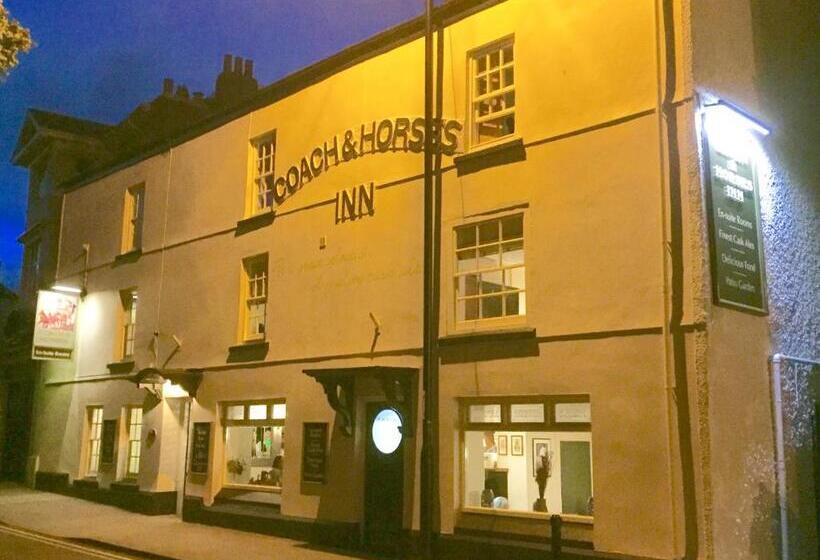 호스텔 The Coach And Horses Inn