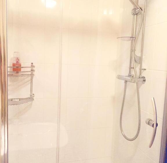 호스텔 The Coach And Horses Inn