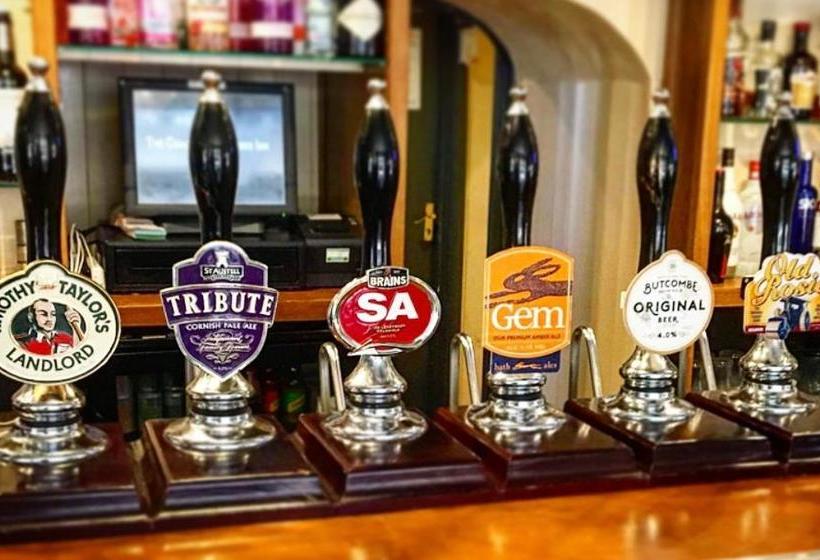 호스텔 The Coach And Horses Inn