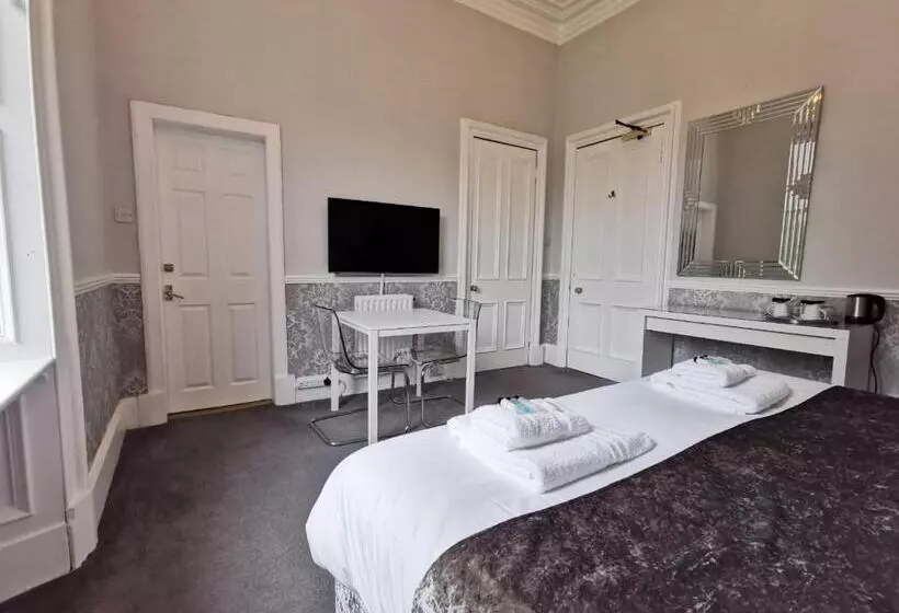 Majatalo Ard Na Said