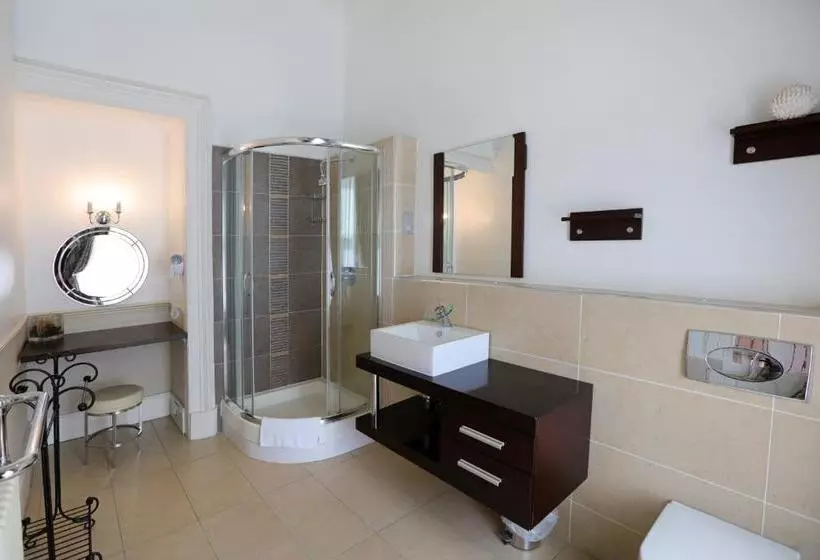 Majatalo Ard Na Said