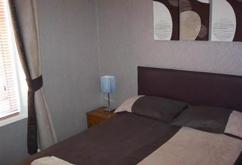 ペンション Melrose Guest House