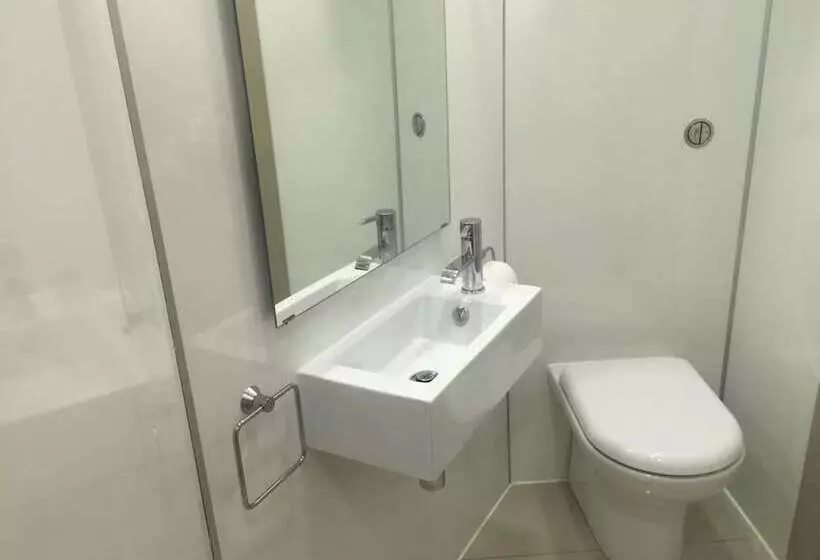 Majatalo The Harbour Guest House