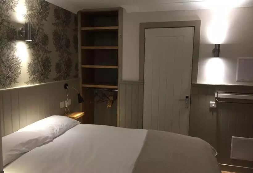 Majatalo The Harbour Guest House