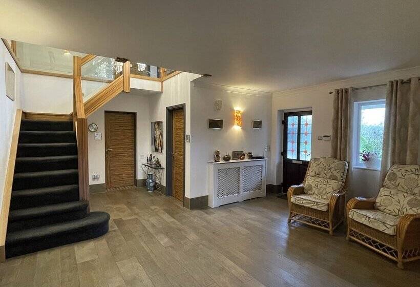 Pensionat The Waters Edge Guest House