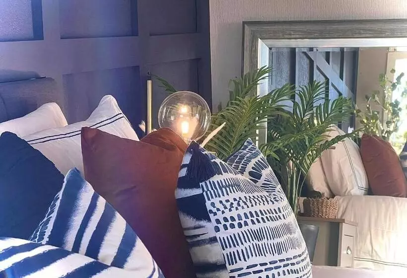 Retkeilymaja Farr Bay Inn