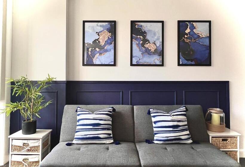 הוסטל Farr Bay Inn