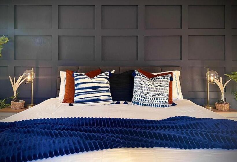 הוסטל Farr Bay Inn