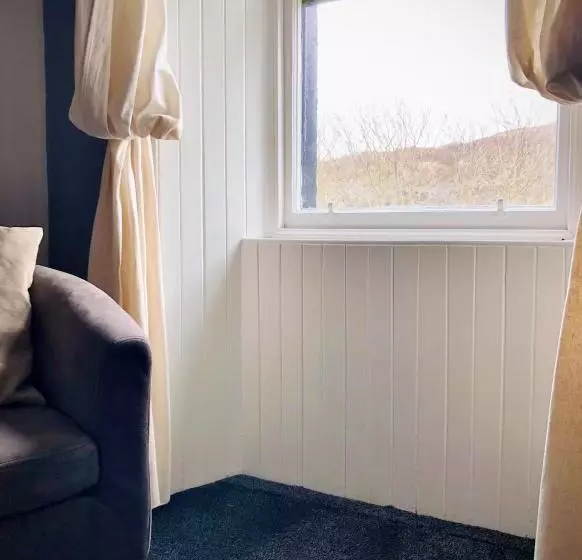 Retkeilymaja Farr Bay Inn