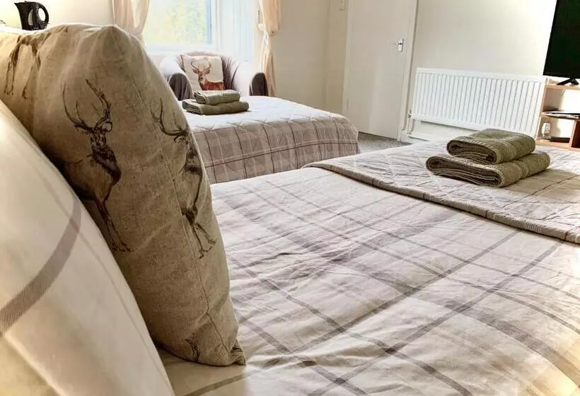 Retkeilymaja Farr Bay Inn