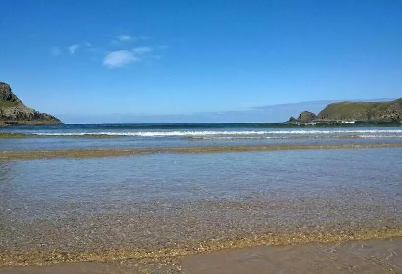 Retkeilymaja Farr Bay Inn